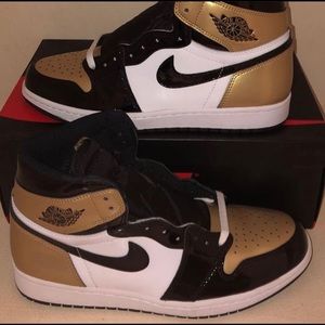 Jordan 1 GoldToes